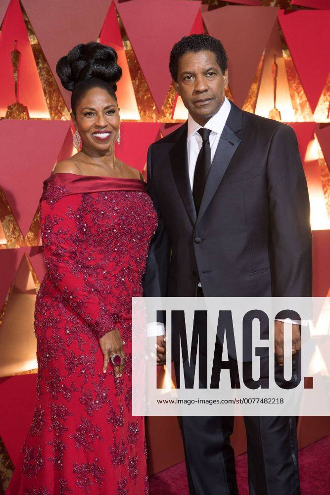 Feb 26, 2017 - Hollywood, California, U.S - DENZEL WASHINGTON, Oscar nominee, and Pauletta Washington arrive on the red carpet of The 89th Oscars at the Dolby Theatre in Hollywood, CA on Sunday, February 26, 2017. Hollywood U.S - ZUMAz03_ 20170226_sho_z03_535