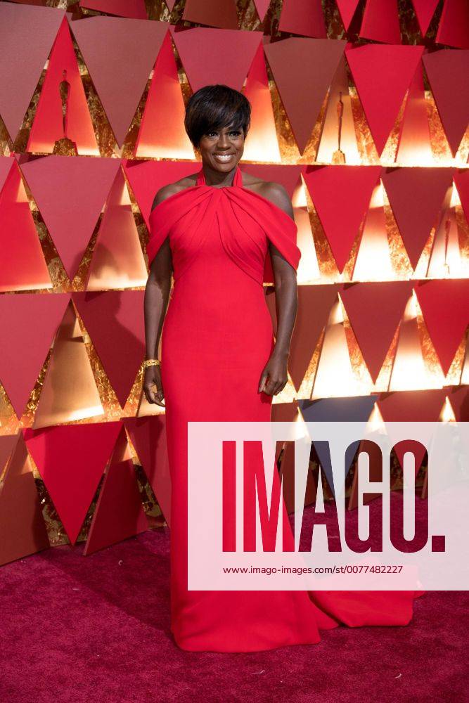 Feb 26, 2017 - Hollywood, California, U.S - VIOLA DAVIS, Oscar nominee, arrives on the red carpet of The 89th Oscars at the Dolby Theatre in Hollywood, CA on Sunday, February 26, 2017. Hollywood U.S - ZUMAz03_ 20170226_sho_z03_510