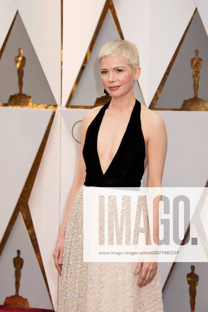 Feb 26, 2017 - Hollywood, California, U.S - Oscar-nominee MICHELLE WILLIAMS arrives at The 89th Oscars at the Dolby Theatre in Hollywood, CA on Sunday, February 26, 2017. Hollywood U.S - ZUMAz03_ 20170226_sho_z03_503