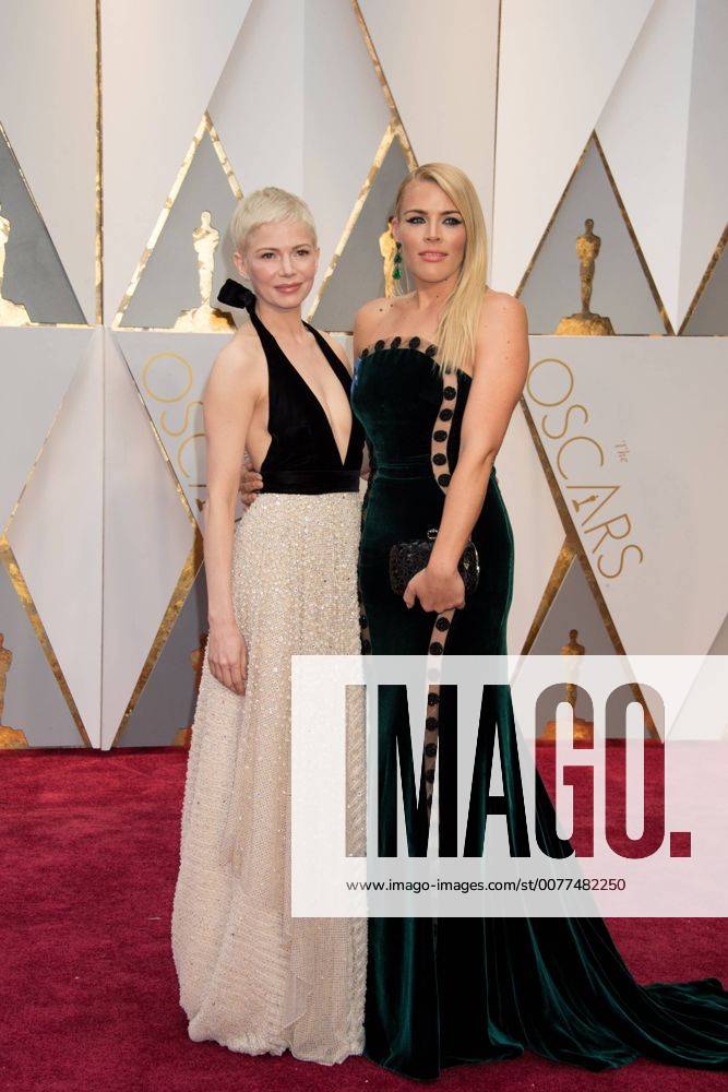 Feb 26, 2017 - Hollywood, California, U.S - Oscar-nominee MICHELLE WILLIAMS and BUSY PHILIPPS arrive at The 89th Oscars at the Dolby Theatre in Hollywood, CA on Sunday, February 26, 2017. Hollywood U.S - ZUMAz03_ 20170226_sho_z03_501