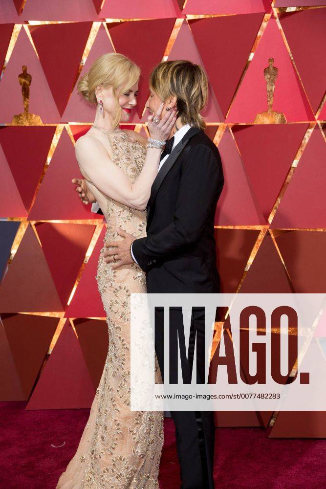 Feb 26, 2017 - Hollywood, California, U.S - NICOLE KIDMAN, Oscar nominee, and KEITH URBAN arrive on the red carpet of The 89th Oscars at the Dolby Theatre in Hollywood, CA on Sunday, February 26, 2017. Hollywood U.S - ZUMAz03_ 20170226_sho_z03_519