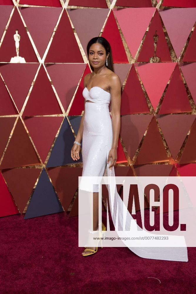Feb 26, 2017 - Hollywood, California, U.S - NAOMIE HARRIS, Oscar nominee, arrives on the red carpet of The 89th Oscars at the Dolby Theatre in Hollywood, CA on Sunday, February 26, 2017. Hollywood U.S - ZUMAz03_ 20170226_sho_z03_526