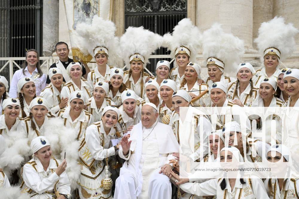 Pope Francis Wednesday Audience - Vatican Pope Francis during the weekly general audience at St Peter s square at the Vatican, October 23, 2024. Photo by Vatican Media Catholic Press Photo IPA ABACAPRESS.COM Vatican City Vatican (or Holy See)