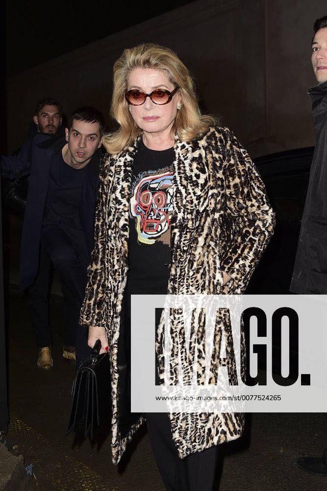 Catherine Deneuve - Ankunft Modenschau Yves St Laurent - Paris - 28 02 2017 JBAutissier Panoramic