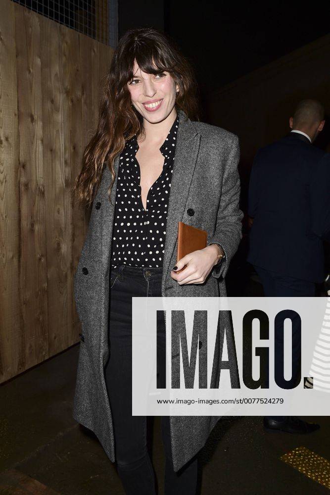 Lou Doillon - Ankunft Modenschau Yves St Laurent - Paris - 28 02 2017 JBAutissier Panoramic