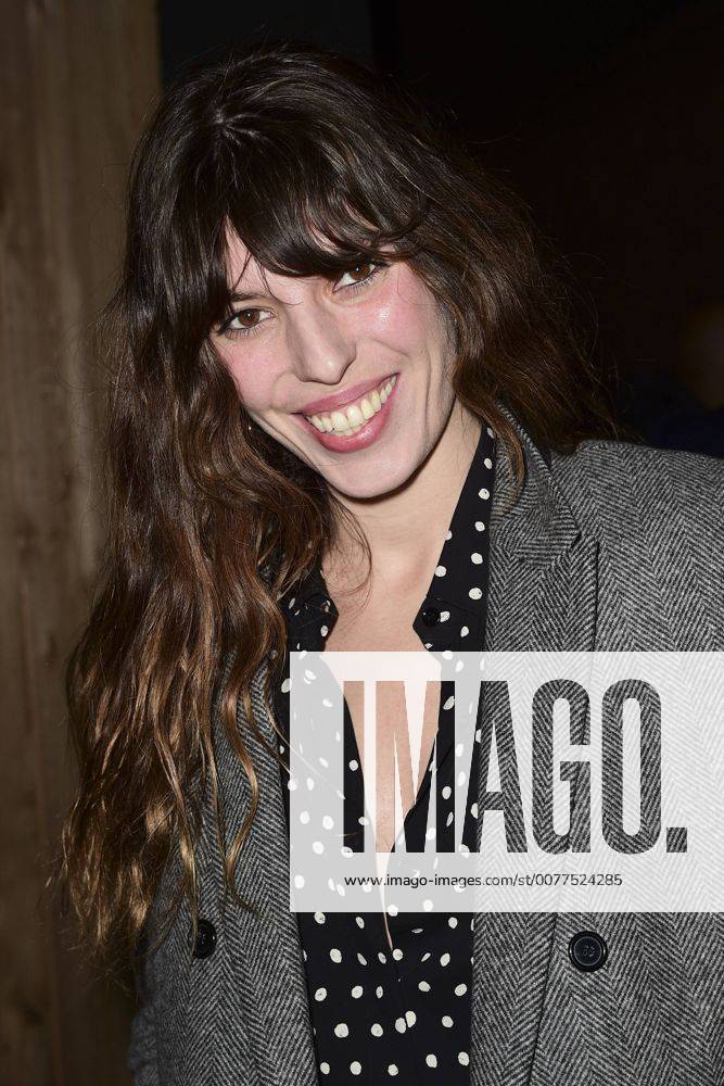 Lou Doillon - Ankunft Modenschau Yves St Laurent - Paris - 28 02 2017 JBAutissier Panoramic