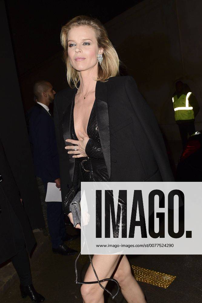 Eva Herzigova - Ankunft Modenschau Yves St Laurent - Paris - 28 02 2017 JBAutissier Panoramic