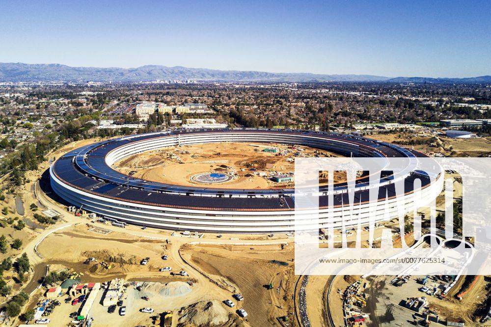 Die neue Apple Firmenzentrale in Cupertino, Kalifornien, kurz vor der Eröffnung. Der Umzug der Angestellten in den Apple Campus 2, oder auch Apple Park genannt, soll im April 2017 beginnen.