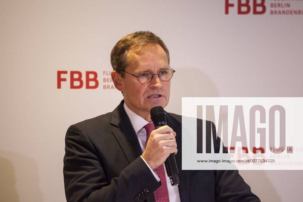 Regierende Bürgemeister Michael Müller auf der Pressekonferenz vom FBB am 06.03.2017 in Berlin Regierende Bürgemeister Michael Müller auf der Pressekonferenz vom FBB am 06.03.2017 in Berlin