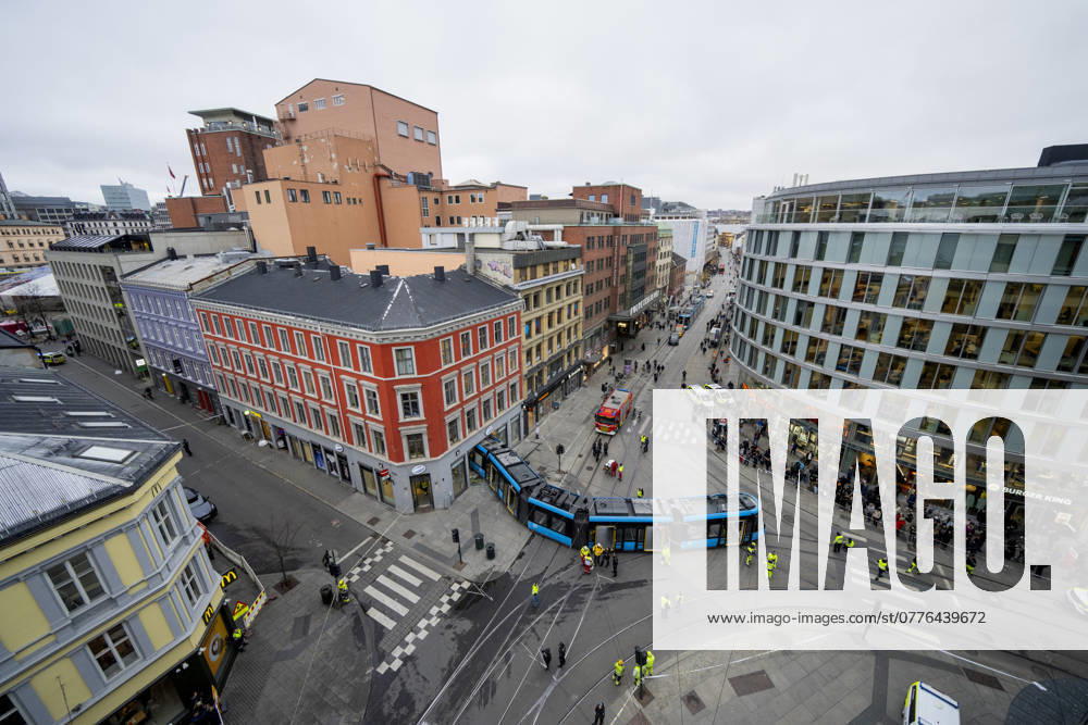 Tram crashes into building Oslo 20241029 A tram derailed and crashed into Eplehuset in Storgata in Oslo on Tuesday morning The police received a report of the tram accident at 11