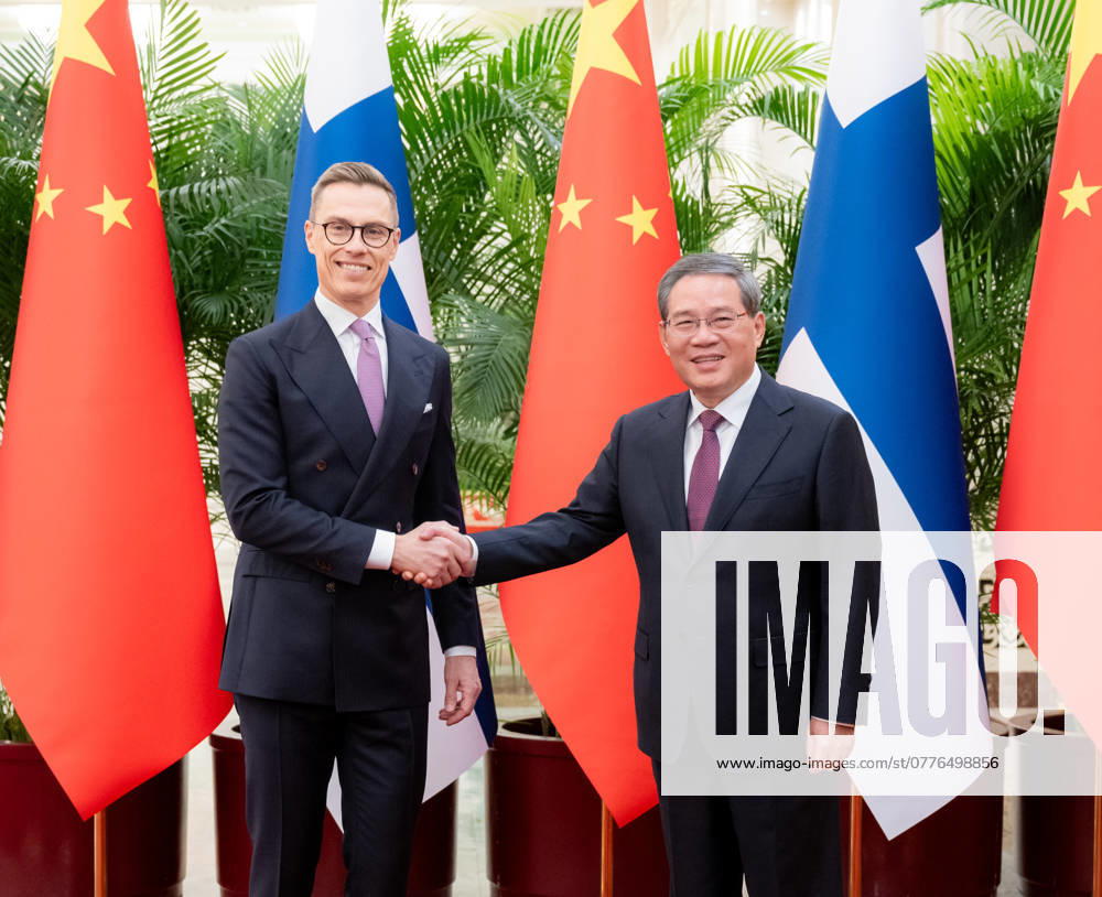 (241029) -- BEIJING, Oct. 29, 2024 -- Chinese Premier Li Qiang meets with Finnish President Alexander Stubb at the Great Hall of the People in Beijing, capital of China, Oct. 29, 2024. ) CHINA-BEIJING-LI QIANG-FINNISH PRESIDENT-MEETING (CN) ZhaixJianlan