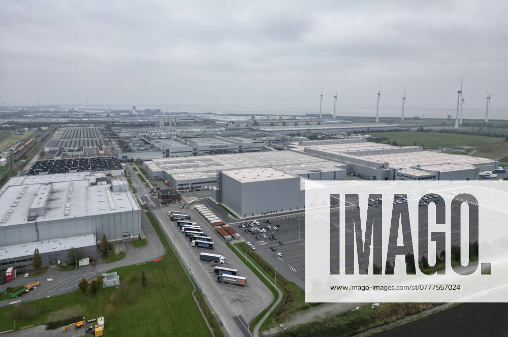 Volkswagen Emden plant in crisis View of the Volkswagen plant in Emden Europes largest carmaker wants to close three plants in Germany and lay off tens of thousands of employees Emden Lower Saxony Germany