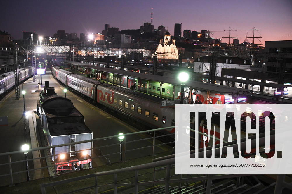 Russia Daily Life 8796483 03.11.2024 Trains are seen at the railway station, in the Far Eastern Port of Vladivostok, Russia. Vitaliy Ankov Sputnik Vladivostok Primorsky krai region Russia