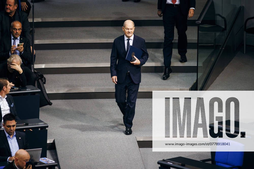 Federal Chancellor Olaf Scholz, SPD , recorded during a government questioning in the German Bundestag in Berlin, 13 11 2024 Berlin Germany