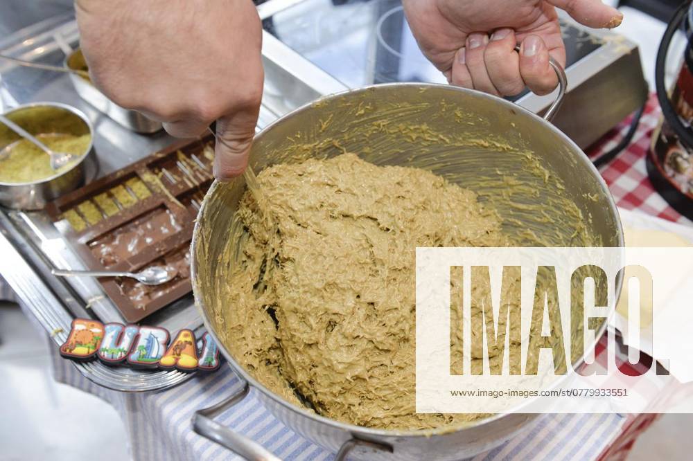 Moers Restaurant Culinario launches a series of workshops on making Dubai chocolate Dubai chocolate ingredients on Sunday, 17 11 2024, at the Dubai Chocolate Workshop in Moers Germany NRW Moers Copyright OleksandrxVoskresenskyi