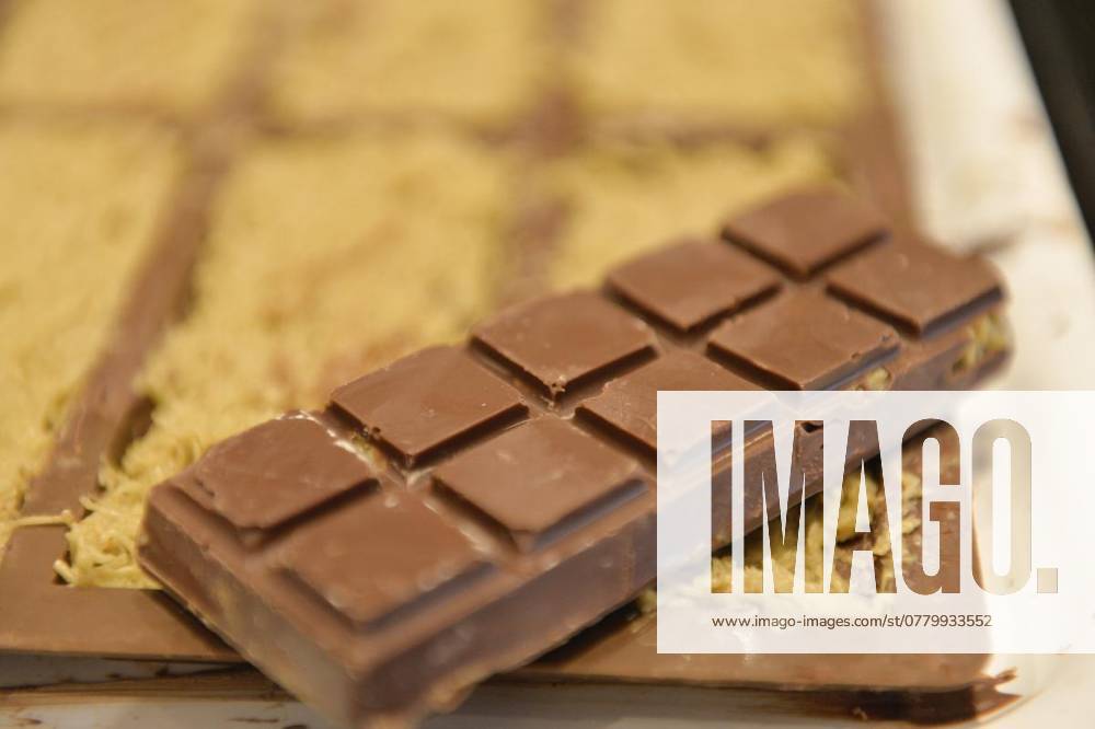 Moers Restaurant Culinario launches a series of workshops on making Dubai chocolate Dubai chocolate on Sunday, 17 11 2024, at the Dubai chocolate workshop in Moers Germany NRW Moers Copyright OleksandrxVoskresenskyi