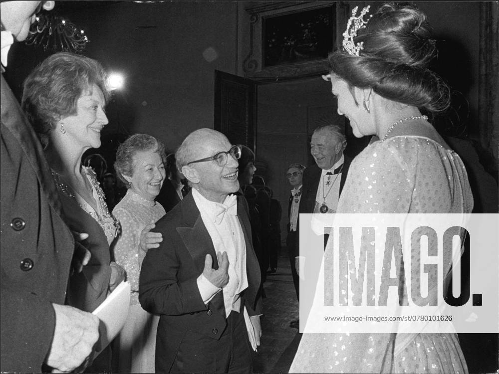 Nobel Prize in Economics 1976 Milton Friedman, economist USA with wife Rose Friedman, professor USA talks to Silvia, Queen Sweden, the family STOCKHOLM SWEDEN