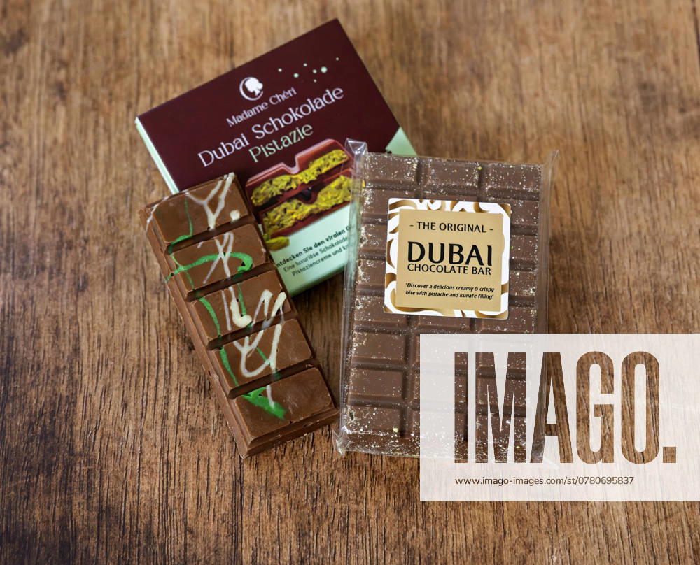 Trend Dubai chocolate, Here is one homemade chocolate on the left and two from the retailer, each with pistachio filling 20 11 2024, Trend Dubai chocolate 20 11 2024, Trend Dubai chocolate