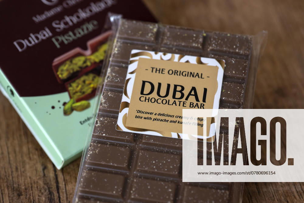 Trend Dubai chocolate, here ready-made bars from the retailer, each with pistachio filling 20 11 2024, Trend Dubai chocolate 20 11 2024, Trend Dubai chocolate