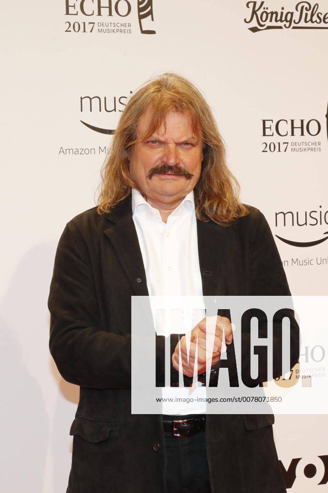 Leslie Mandoki bei Verleihung Deutscher Musikpreis ECHO 2017 in MEsse Berlin.