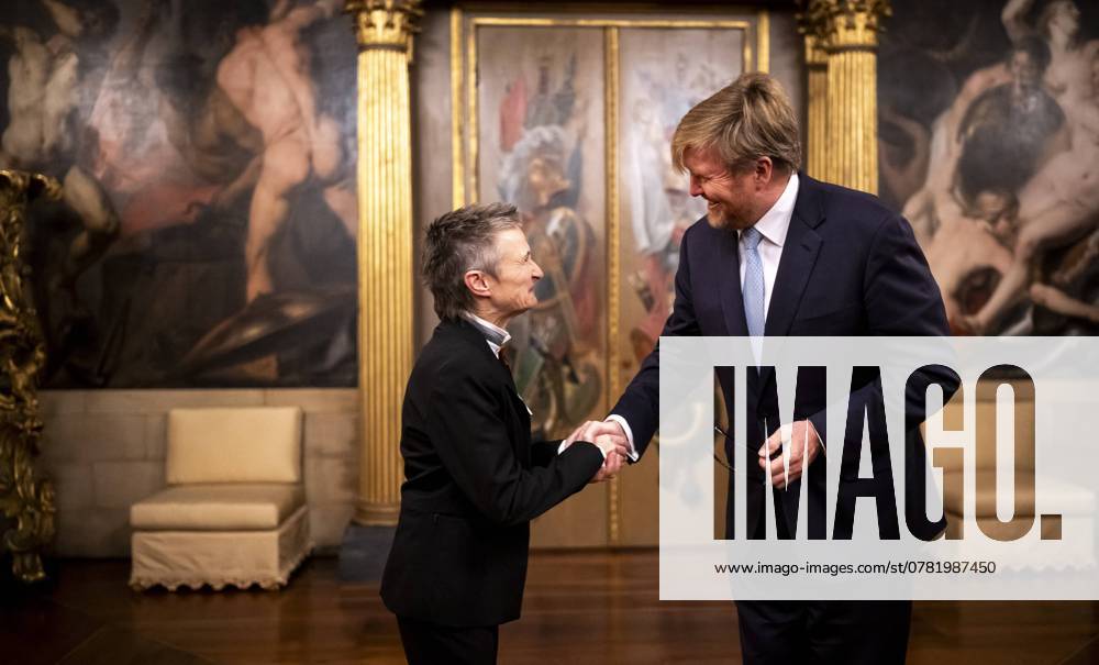 DEN HAAG - Ineke Sluiter, professor of Greek literature and literature at Leiden University, will receive the Medal of Honor for Art and Science in the House Order of Orange from King Willem-Alexander at Paleis Huis ten Bosch. She received the award for her dedication to her scholarly work as professor of Greek language and literature and her achievements as a member of the Palace Commission, the advisory body of the Amsterdam Royal Palace Foundation, among other things. ANP POOL FRANK VAN BEEK netherlands out - belgium out