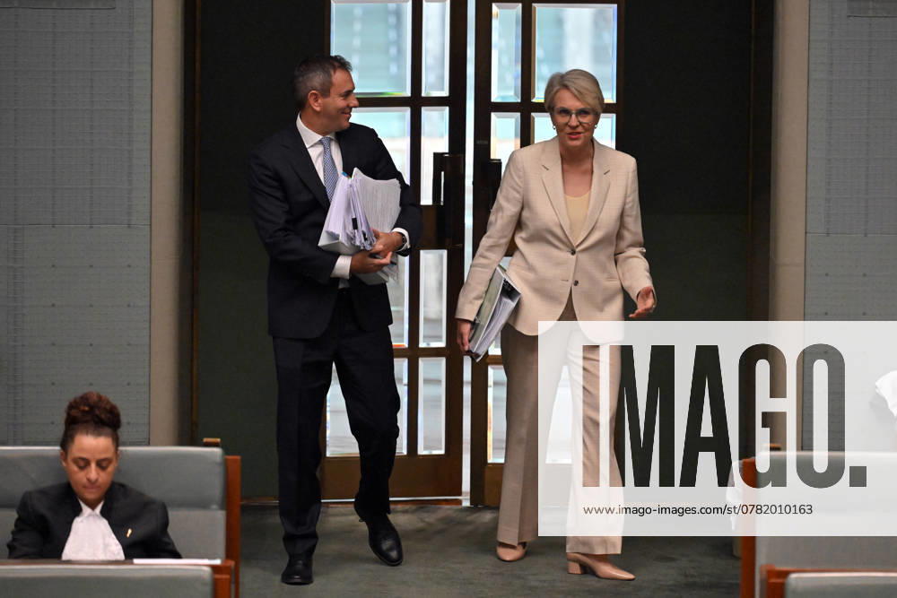 QUESTION TIME, Treasurer Jim Chalmers and Minister for Environment Tanya Plibersek arrive for Question Time in the House of Representatives at Parliament House in Canberra, Tuesday, November 26, 2024. ( NO ARCHIVING, , NO USE IN BOOKS WITHOUT CONSENT CANBERRA AUSTRALIAN CAPITAL TERRITORY AUSTRALIA PARLIAMENT HOUSE