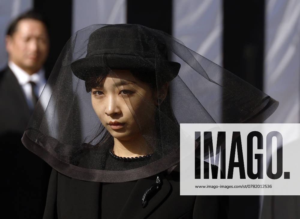 Japan s Princess Kako walks after attending a funeral service for Princess Mikasa at Toshimagaoka cemetery in Tokyo, Japan, 26 November 2024. On 15 November 2024, Princess Mikasa, the oldest member of the imperial family, died at the age of 101. Tokyo Japan - ZUMAz114 20241126_zih_z114_018