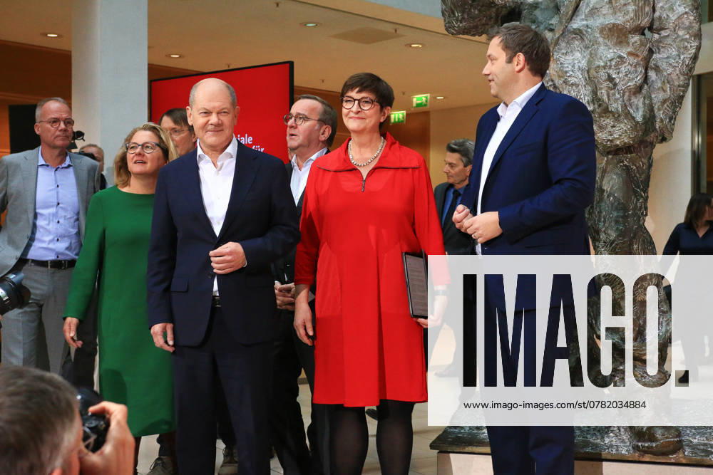 SPD press conference on the nomination of Olaf Scholz Berlin, 25 11 2024 Lars Klingbeil, Olaf Scholz and Saskia Esken at the SPD press conference on the nomination of Olaf Scholz as candidate for chancellor at the Willy Brand Haus in Berlin Berlin Germany