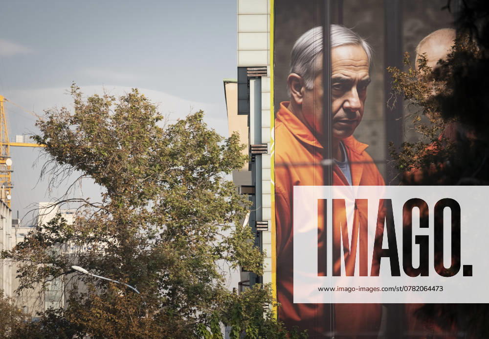 Bilder des Jahres 2024, News 11 November News Bilder der Tages Daily Life In Tehran And Anti-Israeli Reactions A giant portrait of Israeli Prime Minister Benjamin Netanyahu in prison uniform appears on a wall of a governmental building in downtown Tehran, Iran, on November 26, 2024. The International Criminal Court (ICC) issues arrest warrants for Israeli Prime Minister Benjamin Netanyahu and former Israeli Defense Minister Yoav Gallant for alleged war crimes. Tehran Tehran Iran