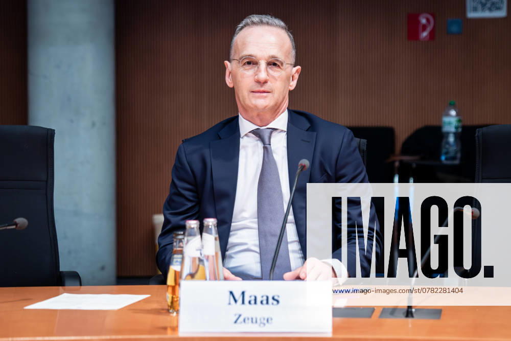 Zeugenvernehmung des 1. Untersuchungsausschusses Afghanistan Heiko Maas, Minister im Auswaertigen Amt a. D. bei seiner Zeugenvernehmung im Europasaal beim 1. Untersuchungsausschusses Afghanistan im Paul-Loebbe-Haus des Deutschen Bundestag, Berlin , 28.11.2024 Berlin Berlin Deutschland