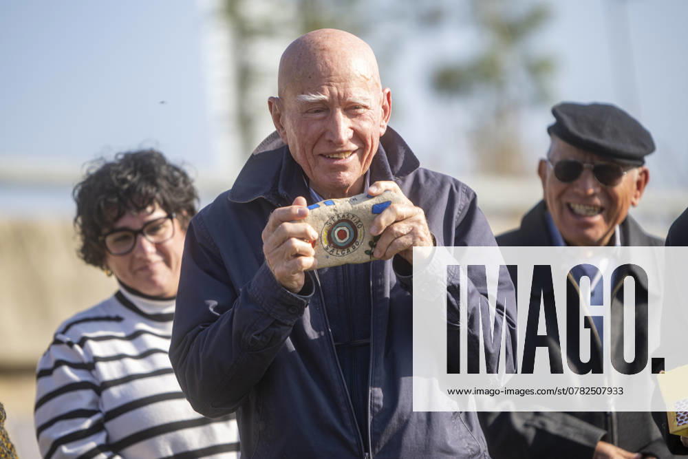 Sebastiao Salgado receives the 1st Joan Guerrero Award in Santa Coloma de Gramenet Barcelona Photographer Sebastião Salgado during the award ceremony of the 1st Joan Guerrero Award, at the Besòs River Park, on November 30, 2024, in Santa Coloma de Gramenet, Barcelona, Catalonia Spain Brazilian photographer Sebastião Salgado has received the 1st Joan Guerrero Award during a posthumous tribute to the Catalan photographer, The event was held as part of the acts of recognition to Guerrero, organized by Catalunya Mirades Solidàries together with the Diputació de Barcelona, the City Council of Santa Coloma de Gramenet and MNAC 30 NOVEMBER 2024 PRIZE PHOTOGRAPHER PHOTOGRAPHY TRIBUTE Lorena Sopê Santa Coloma de Gramenet, Barcel Santa Coloma de Gra