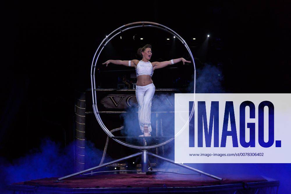Premiere des Zirkus Voyage in Berlin Premiere des Zirkus Voyage in Berlin