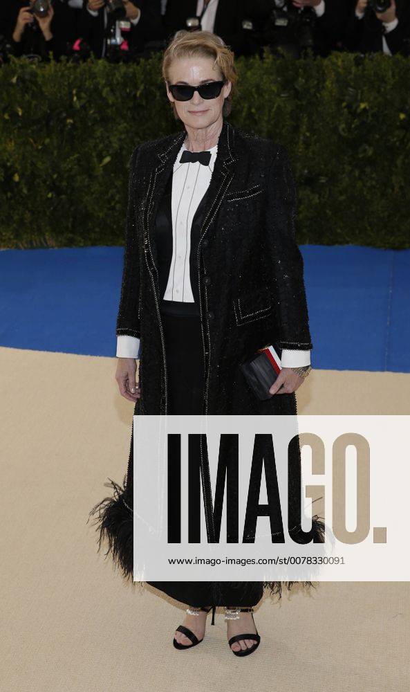 Lisa Love arrives on the red carpet at the Costume Institute Benefit at The Metropolitan Museum of Art celebrating the opening of Rei Kawakubo Comme des Garcons: Art of the In-Between in New York City on May 1, 2017. NYP20170501103 JOHNxANGELILLO