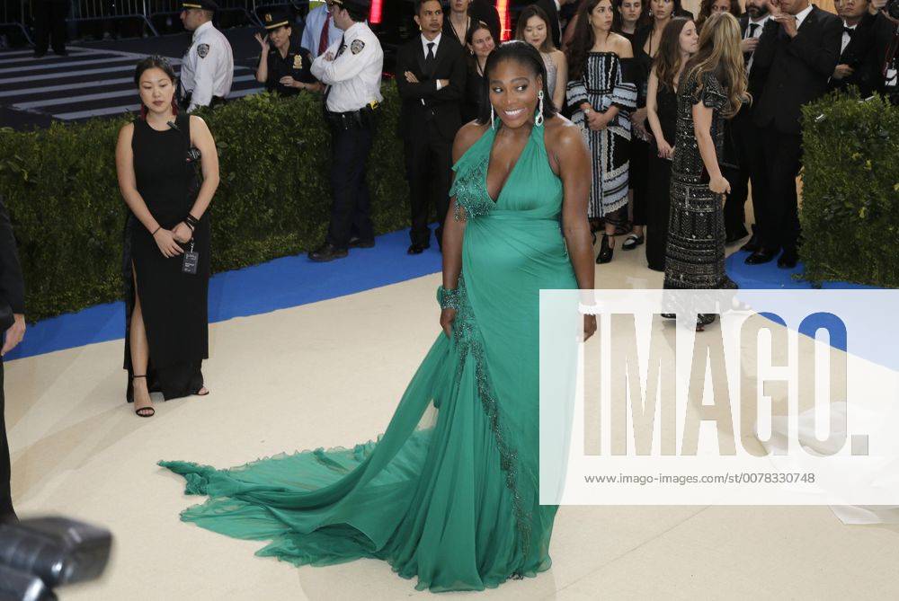 Serena Williams arrives on the red carpet at the Costume Institute Benefit at The Metropolitan Museum of Art celebrating the opening of Rei Kawakubo Comme des Garcons: Art of the In-Between in New York City on May 1, 2017. NYP20170501595 JOHNxANGELILLO