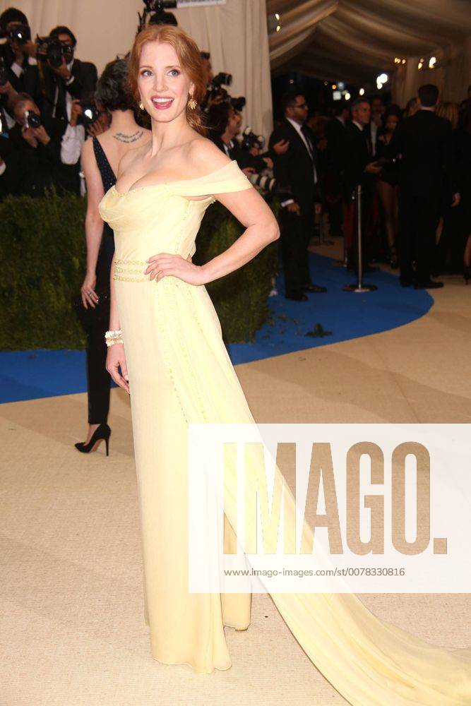 New York, New York, U.S. - JESSICA CHASTAIN attends the Metropolitan Museum Costume Institute Benefit celebrating the exhibition of Rei Kawakubo Comme des Garcons-Art of the In Between.Met Museum,NYC.May 1, 2017.Photos by , Photos Inc. New York U.S. - ZUMAms4_ 20170501_zaf_ms4_077