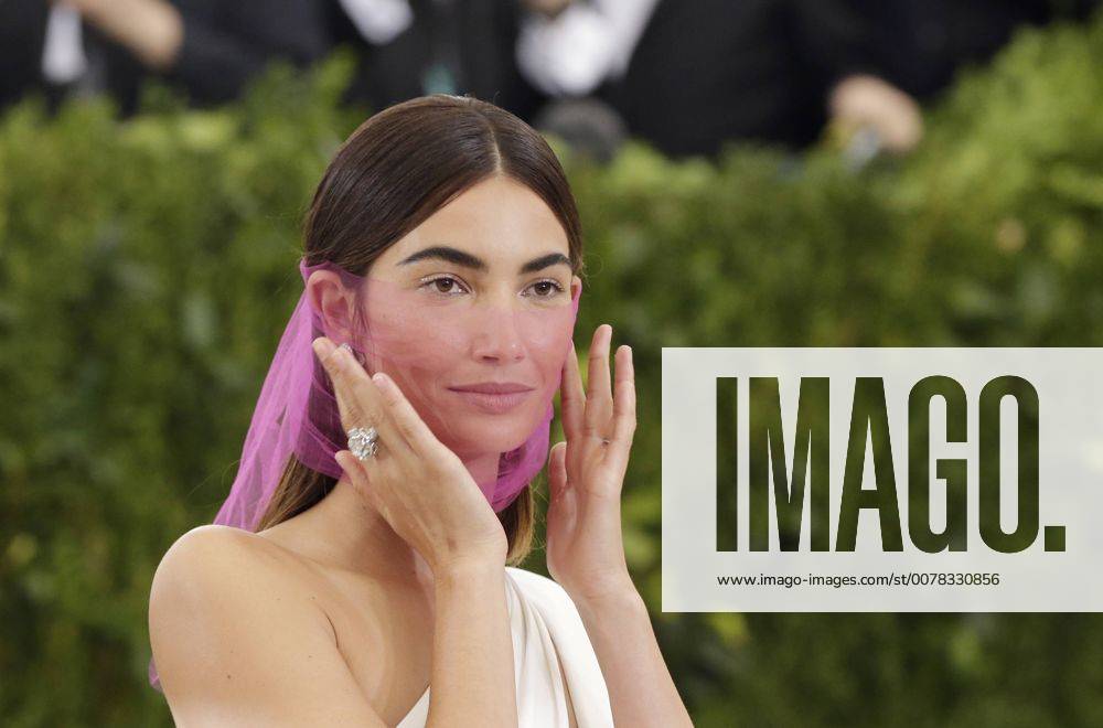 Lily Aldridge arrives on the red carpet at the Costume Institute Benefit at The Metropolitan Museum of Art celebrating the opening of Rei Kawakubo Comme des Garcons: Art of the In-Between in New York City on May 1, 2017. NYP20170501585 JOHNxANGELILLO