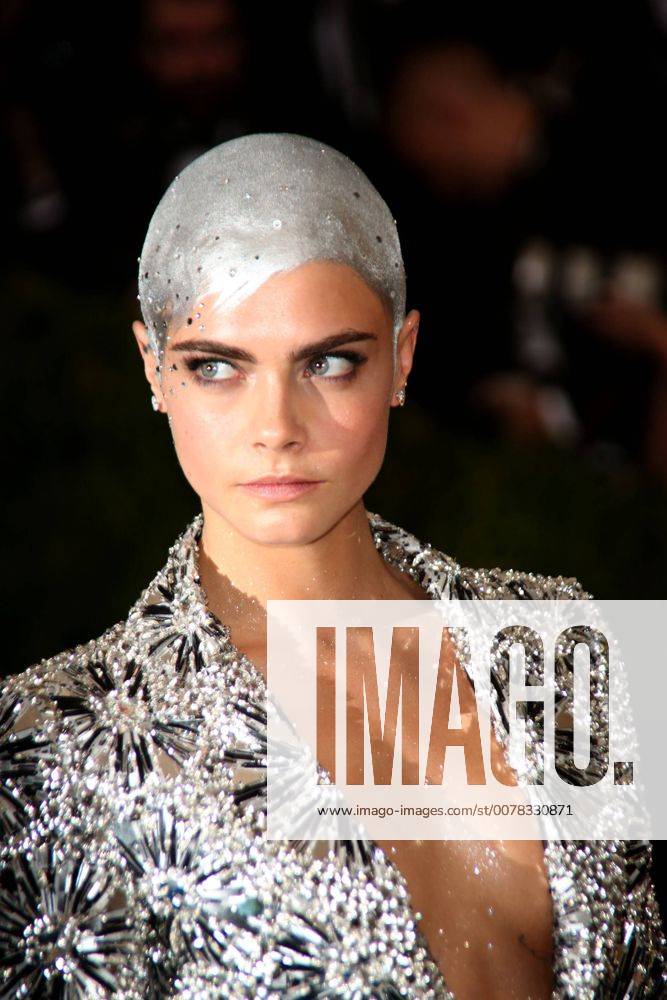 New York, New York, U.S. - CARA DELEVINGNE attends the Metropolitan Museum Costume Institute Benefit celebrating the exhibition of Rei Kawakubo Comme des Garcons-Art of the In Between.Met Museum,NYC.May 1, 2017.Photos by , Photos Inc. New York U.S. - ZUMAms4_ 20170501_zaf_ms4_091