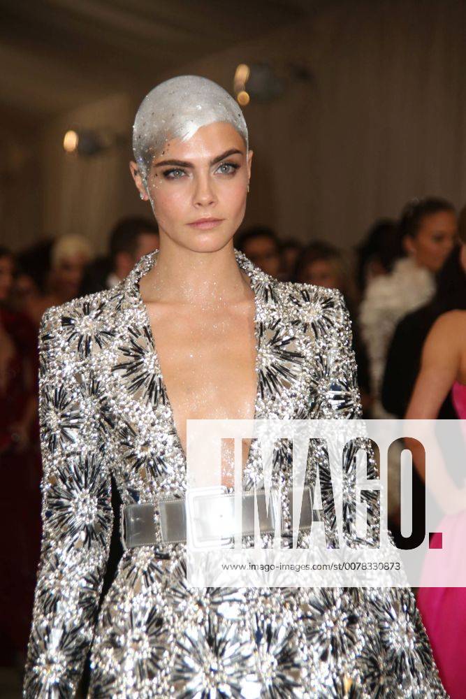 New York, New York, U.S. - CARA DELEVINGNE attends the Metropolitan Museum Costume Institute Benefit celebrating the exhibition of Rei Kawakubo Comme des Garcons-Art of the In Between.Met Museum,NYC.May 1, 2017.Photos by , Photos Inc. New York U.S. - ZUMAms4_ 20170501_zaf_ms4_093