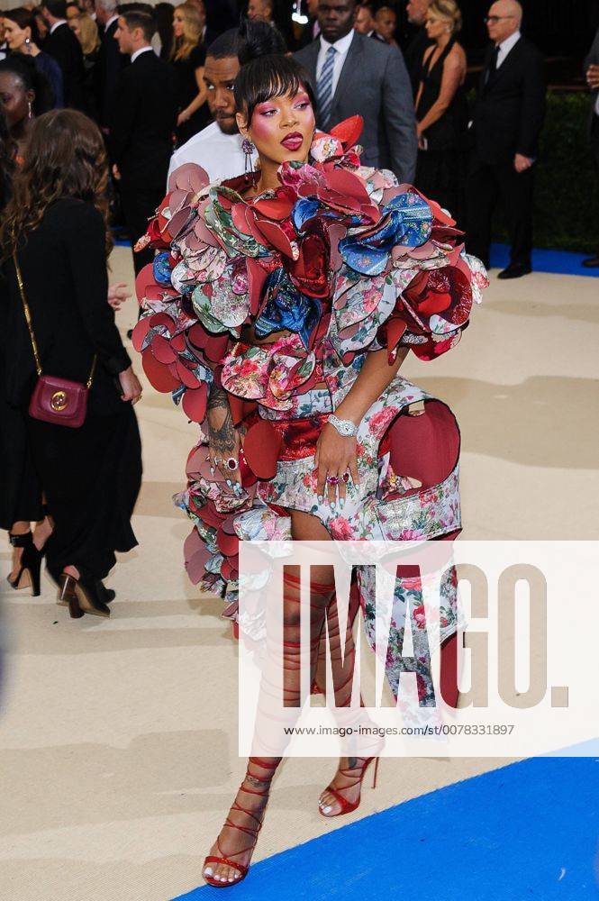 New York, NY, United States - 01 May 2017 - New York, New York - Rihanna. 2017 Metropolitan Museum of Art Costume Institute Benefit Gala at The Metropolitan Museum of Art. Photo Credit: Christopher Smith AdMedia New York United States - ZUMAa123 20170501_zaa_a123_155