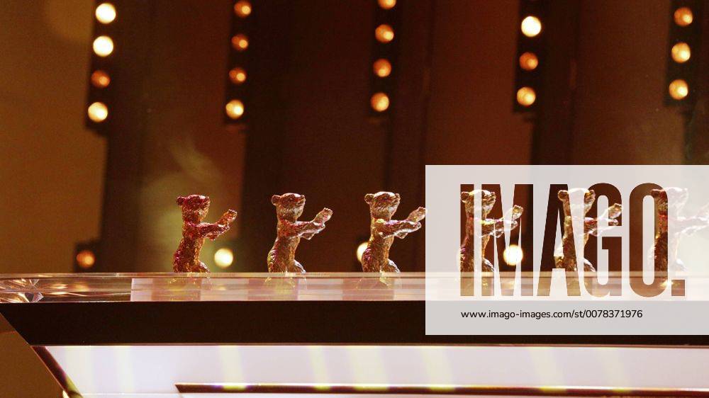 121 The Bear Awards at the Closing Ceremony at the 67th Berlinale, Berlinale Palace, Berlinale Palast, Award, Winner, Bears, Baeren, Gewinner, Preis, Goldener Baer, Abschluss, Berlin 18.02.17, Berlin Deutschland, Germany