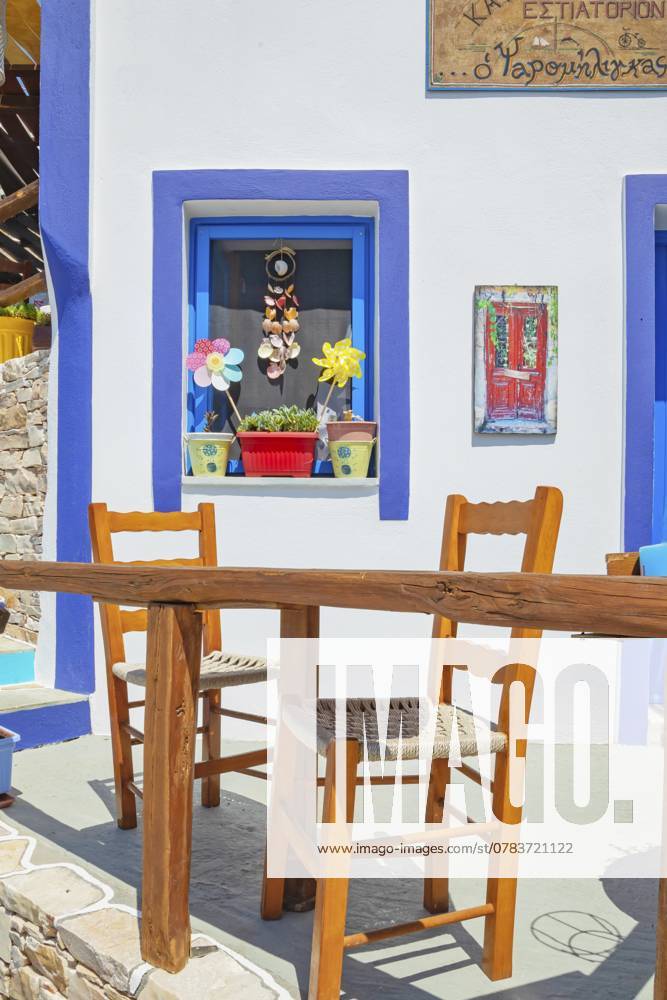 Straßencafé, Agali, Insel Folegandros, Kykladen, Griechenland, Europa Outdoor cafe, Agali, Folegandros Island, Cyclades Islands, Greece, Europe