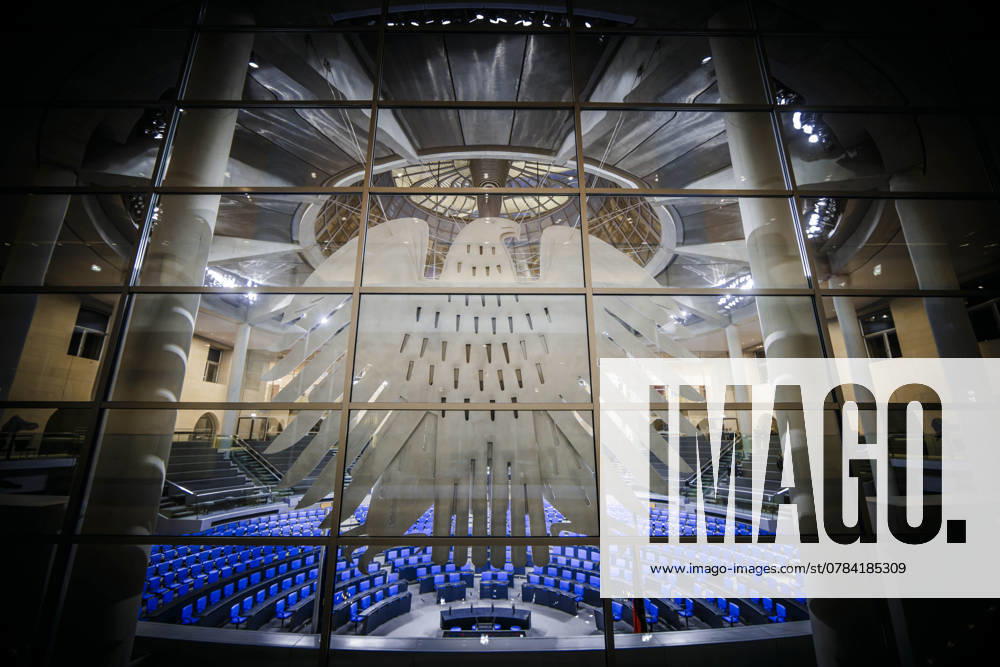 View of the empty plenary chamber of the German Bundestag with the Federal Eagle Berlin, 10 12 2024 Berlin Germany