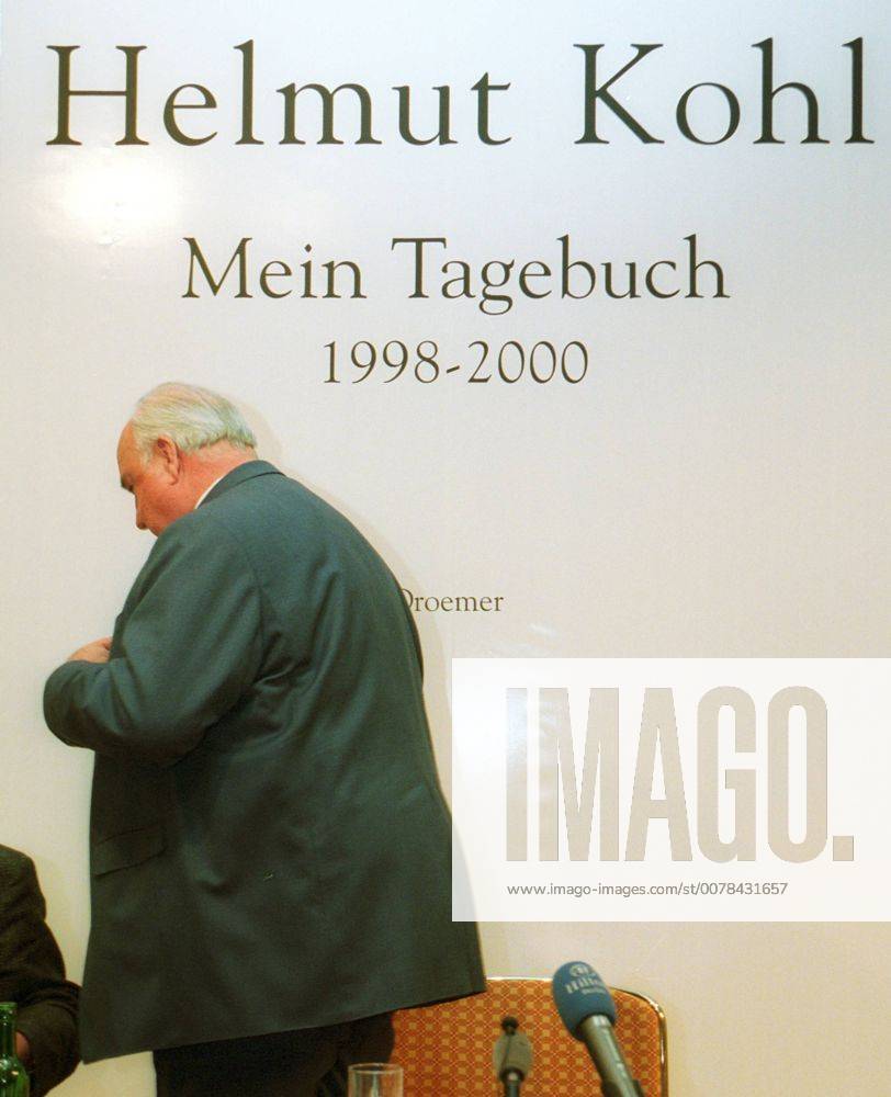 Altbundeskanzler Helmut Kohl , CDU , stellt sein Tagebuch vor , Mein Tagebuch . Berlin, den 24.11.2000 , Berlin Deutschland