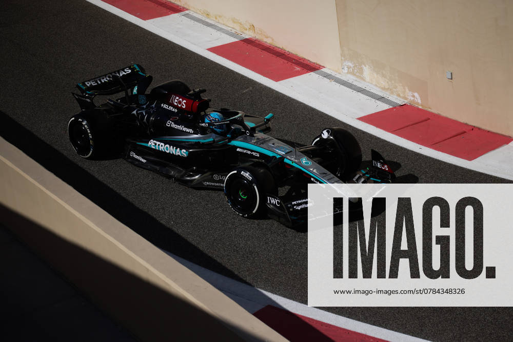 George Russell of Mercedes drives on the track during Formula 1 Testing at Yas Marina Circuit on December 10, 2024 in Abu Dhabi, United Arab Emirates. Abu Dhabi United Arab Emirates - ZUMAz156 20241210_zip_z156_068