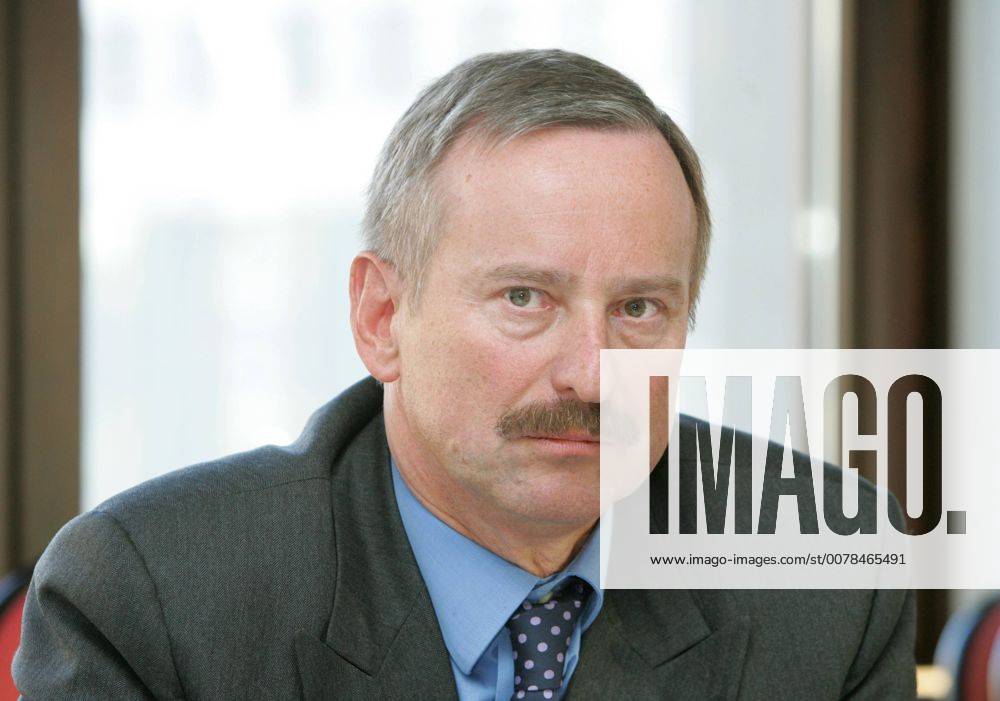 Siim KALLAS , Vizepraesident der EU-Kommission zustaendig fuer Administrative Angelegenheiten , Audits und Betrugsbekaempfung , Berlin , 08.02.2005 , Berlin Deutschland