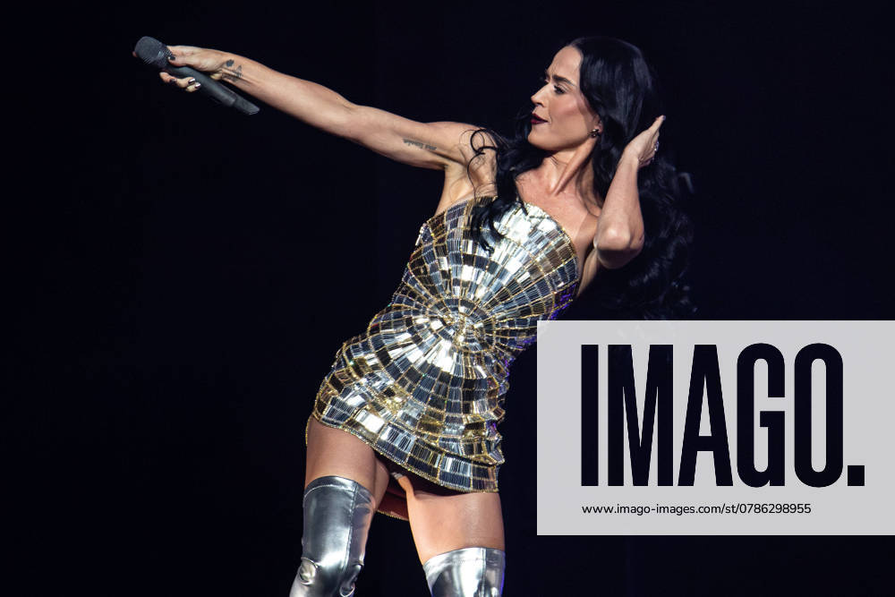 IHeartRadio Q102 s Jingle Ball 2024 - Show Philadelphia Wells Fargo Center PA USA