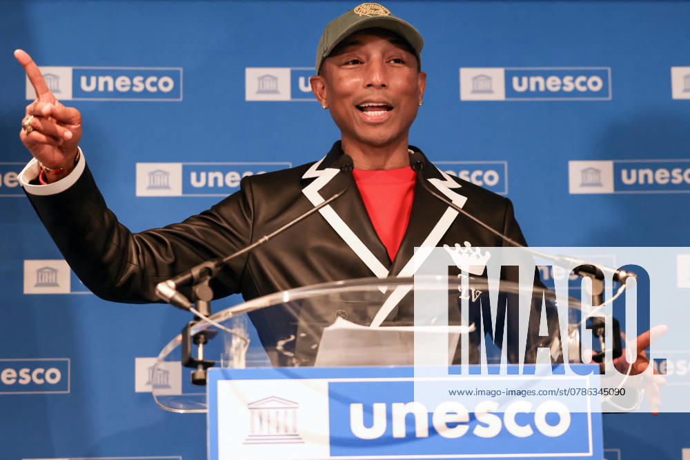 Pharrell Williams named UNESCO Goodwill Ambassador for Arts Education and Entrepreneurship in Paris American rapper, producer and fashion designer Pharrell Williams receives a diploma from UNESCO Director General A Azoulay as a UNESCO Goodwill Ambassador for Arts, Education and Entrepreneurship, at UNESCO Headquarters, in Paris, on December 17, 2024 Stéphane Lemouton Bestimage American rapper, producer and fashion designer Pharrell Williams receives a diploma from UNESCO Director General A Azoulay as a UNESCO Goodwill Ambassador for Arts, Education and Entrepreneurship, at UNESCO Headquarters, in Paris, on December 17, 2024 Paris France