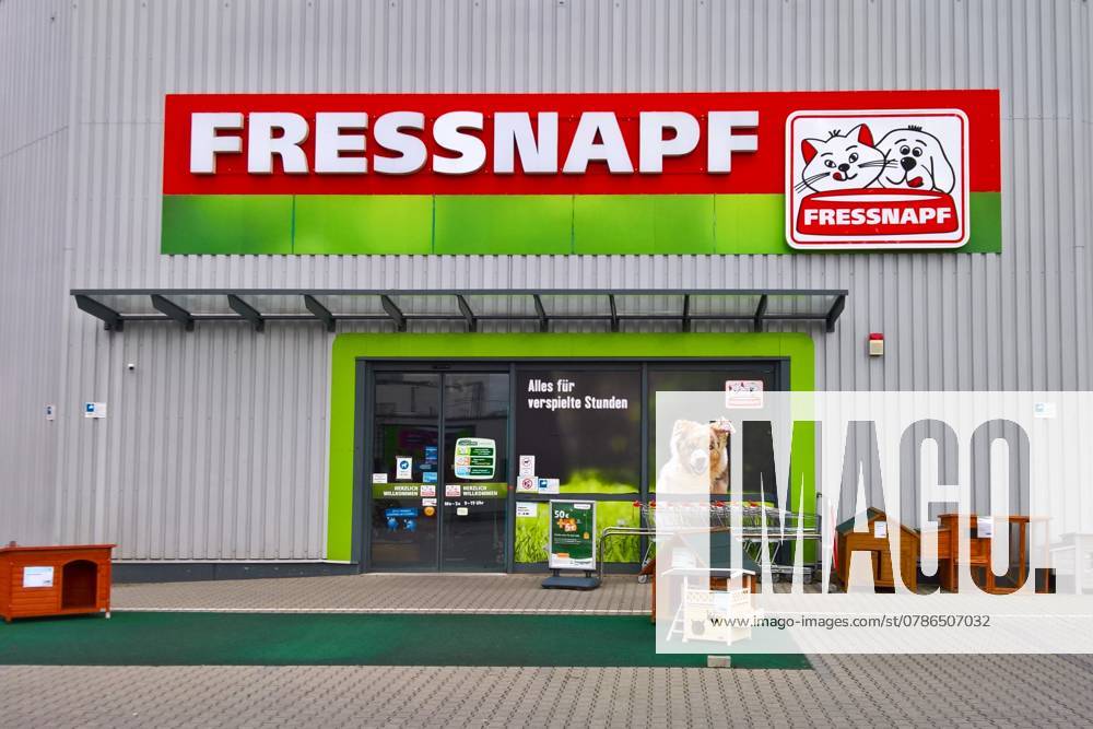 Fressnapf Holding SE is a German retail and franchise company for pet supplies based in Krefeld Photo Fressnapf Tierbedarf, Filiale
