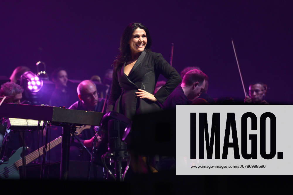 Alexandra Arrieche live bei der 30. Night of the Proms 2024 in der ZAG Arena. Hannover, 19.12.2024 Foto:xR.xKeuntjex xFuturexImagex notp_hannover_4202