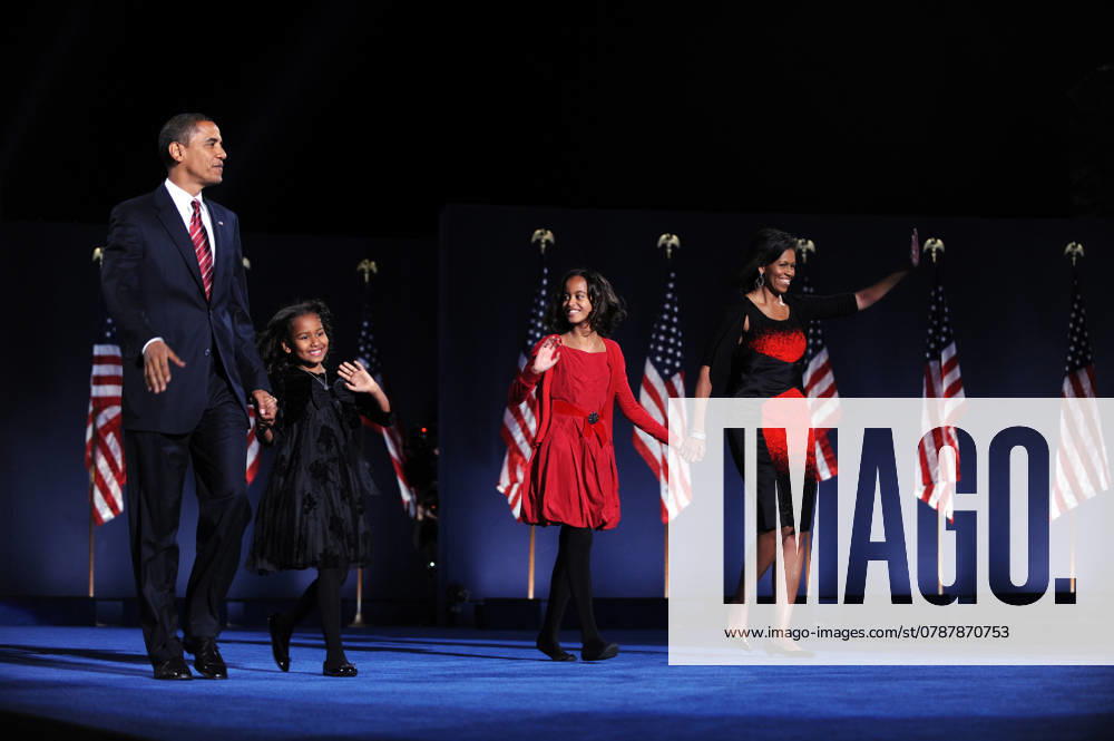 ELECTION Democratic candidate Sen. Barack Obama (D-IL) comes out to greet the crowd, along with his wife, Michelle and children Malia, 10, and Sasha 7, at his Election Night Rally in Grant Park, Chicago, Illinois, November 4, 2008. (Olivier Douliery Abaca Press MCT) CHICAGO IL USA